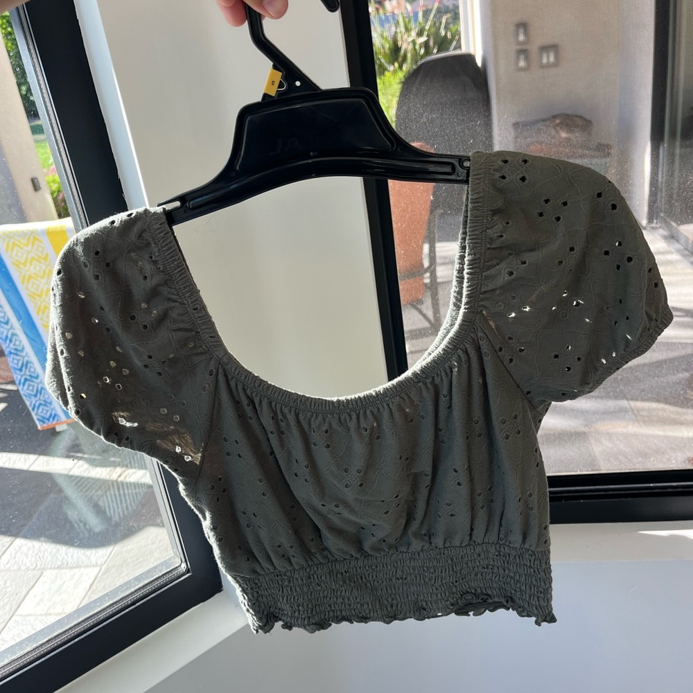 Hollister green crop top size small